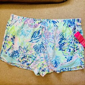 NWT Lilly Pulitzer Ocean Trail Shorts Size XL - Multi Shell of a Party